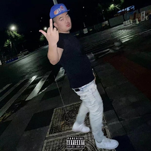 关婷娜三级露全乳
